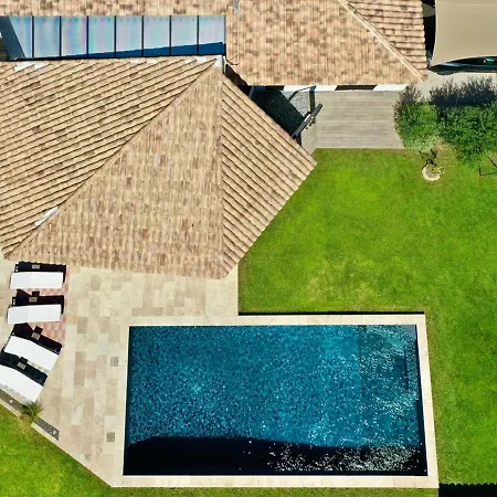 Villa La 'villa Garlaban' En Provence Classee 5***** Aubagne