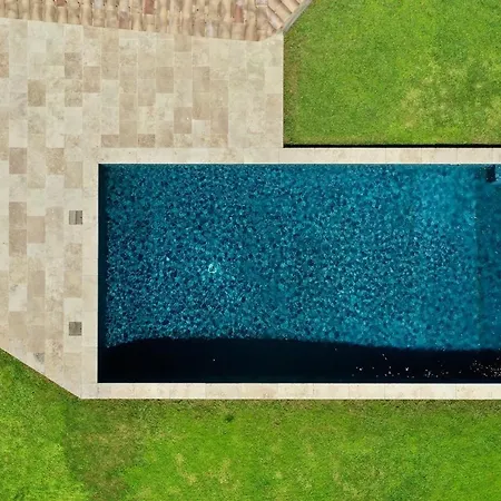 La 'villa Garlaban' En Provence Classee 5***** * Aubagne